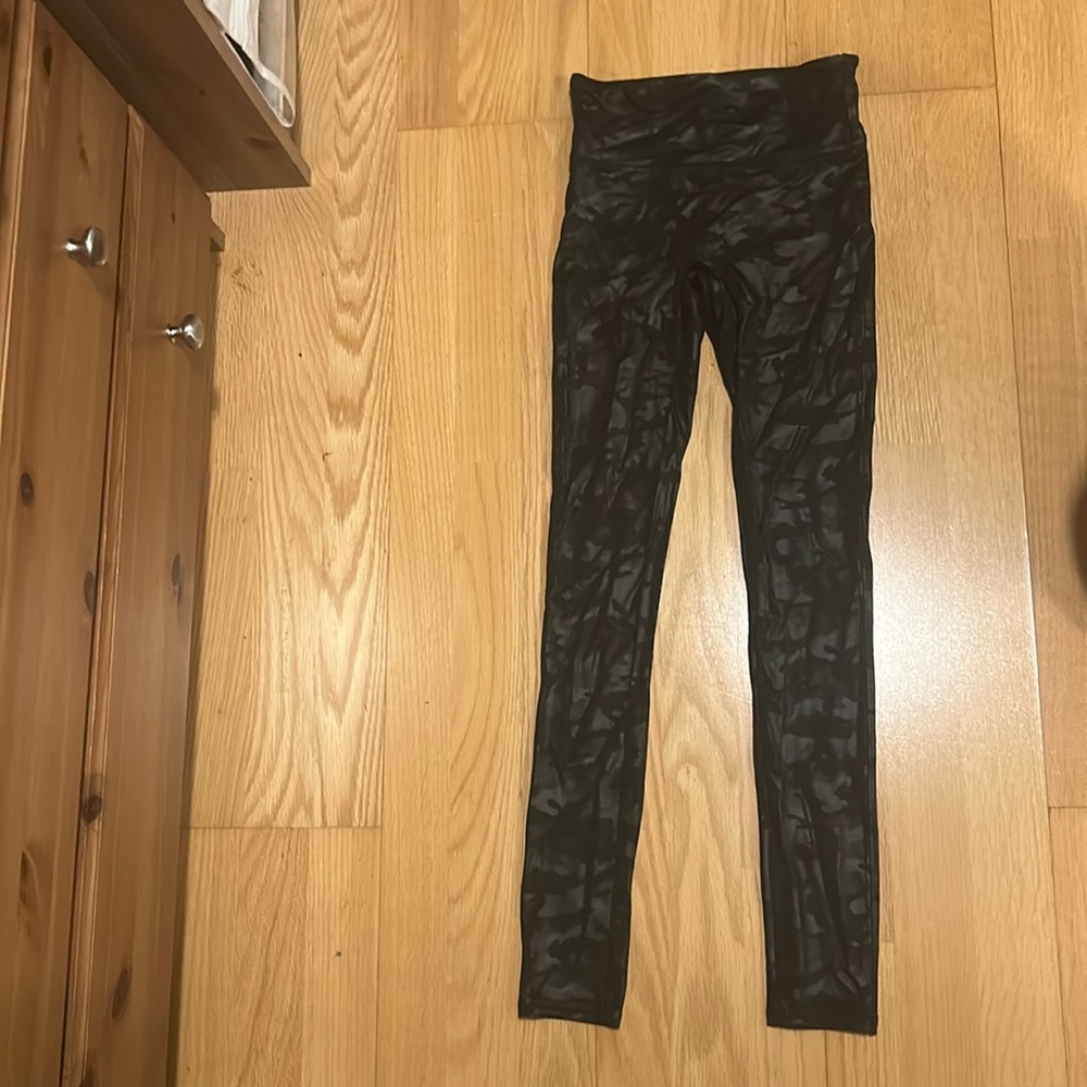 Spanx black army print leggings XS